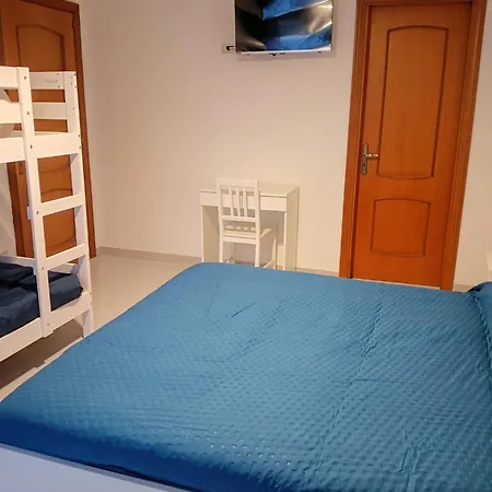 Green54blu Gazde/Camere de închiriat